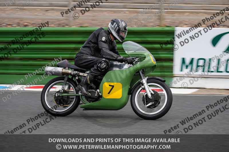 Vintage motorcycle club;eventdigitalimages;mallory park;mallory park trackday photographs;no limits trackdays;peter wileman photography;trackday digital images;trackday photos;vmcc festival 1000 bikes photographs